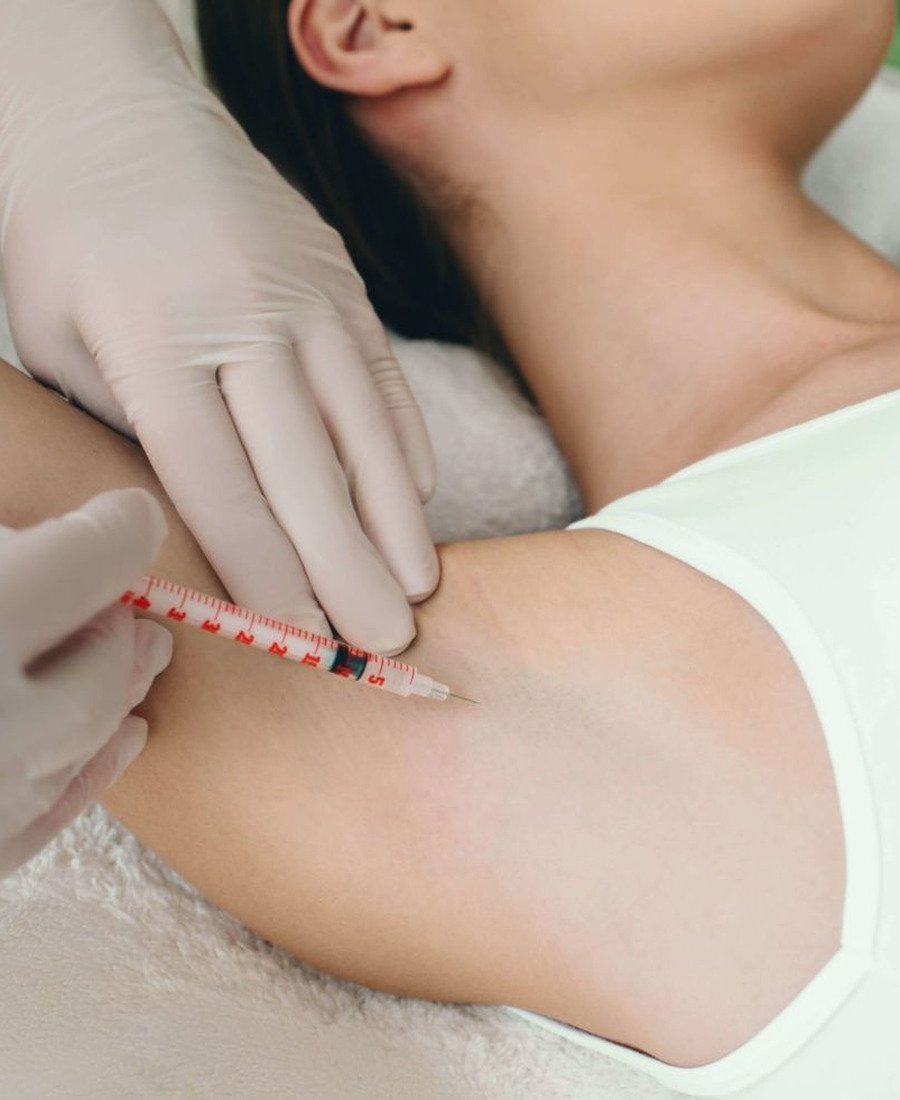 Hyperhidrosis Treatment Dr. Elham Keikha Dubai