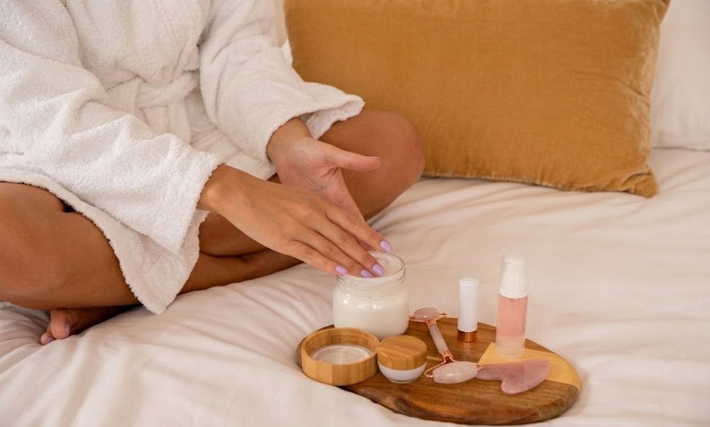 Cleanse your skin to remove sunscreen, makeup, excess oil,